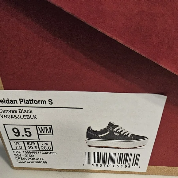 Vans Seldon Platform S Black Canvas Sneakers - Picture 2 of 4